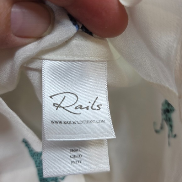 Rails Kathryn Blouse Top White Button Down Cheetah Wild Cats Small EUC - Picture 5 of 10